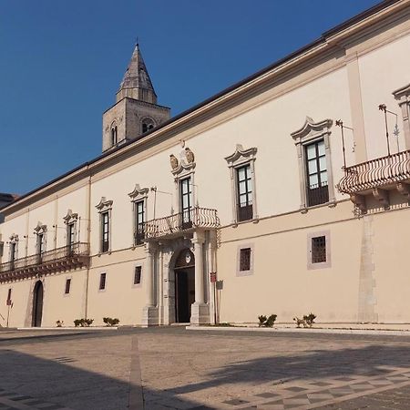Apartamento Ll Covo Del Brigante Melfi Exterior foto